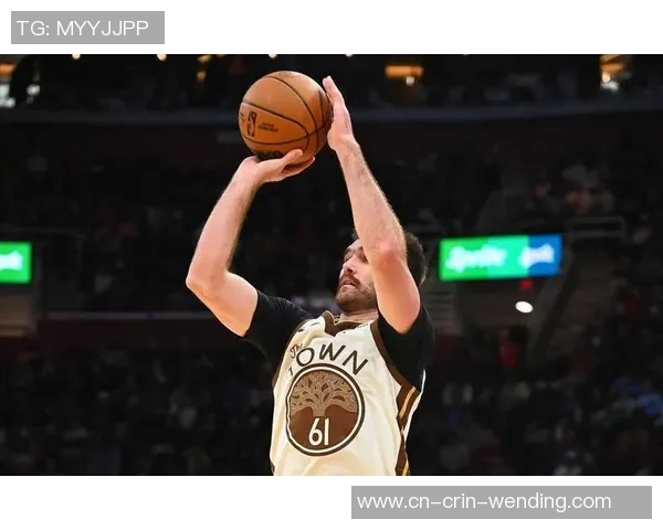 残阵掀翻骑士! 勇士29岁库里替身兴起：落选秀逆袭